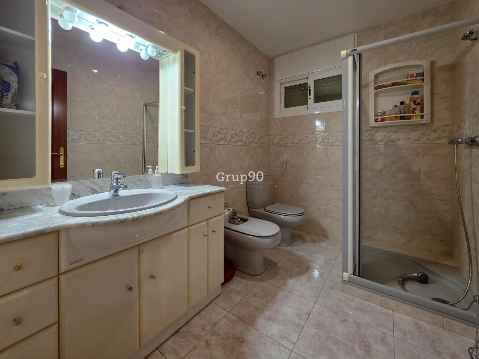 Chalet for Sale in Lleida