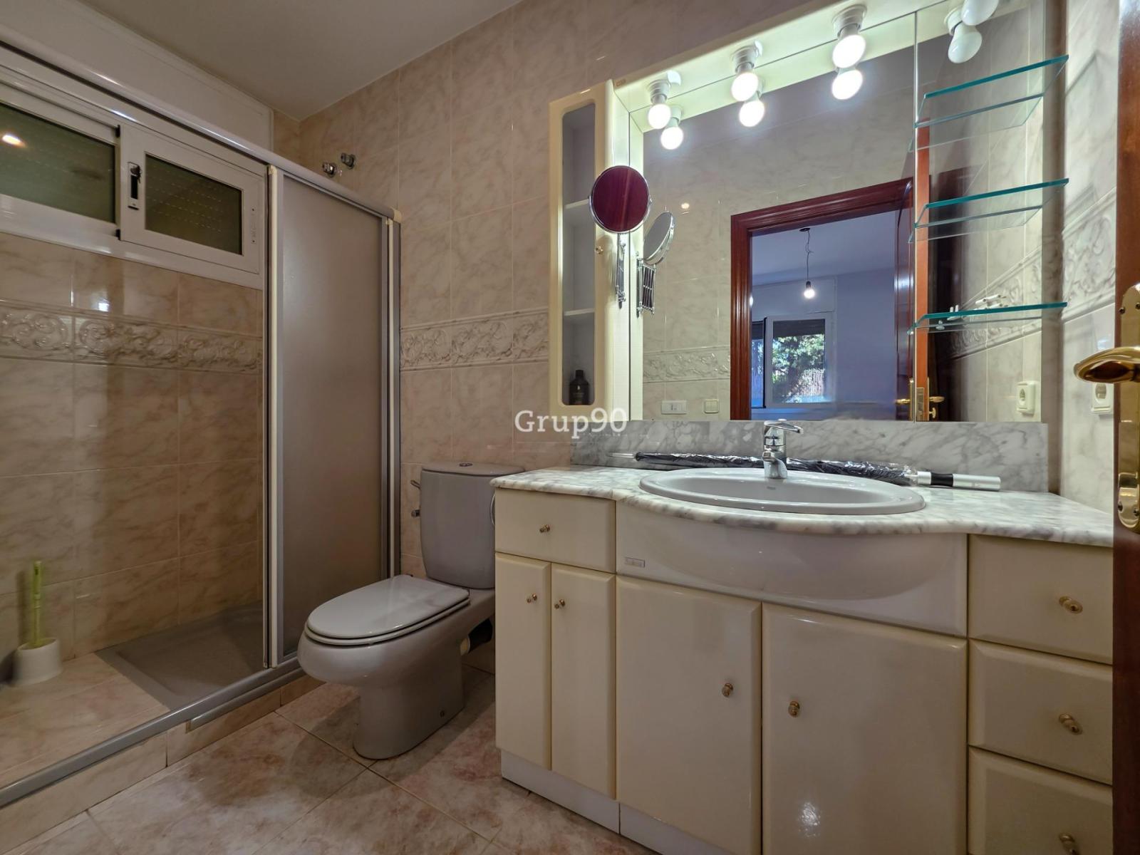 Chalet for Sale in Lleida