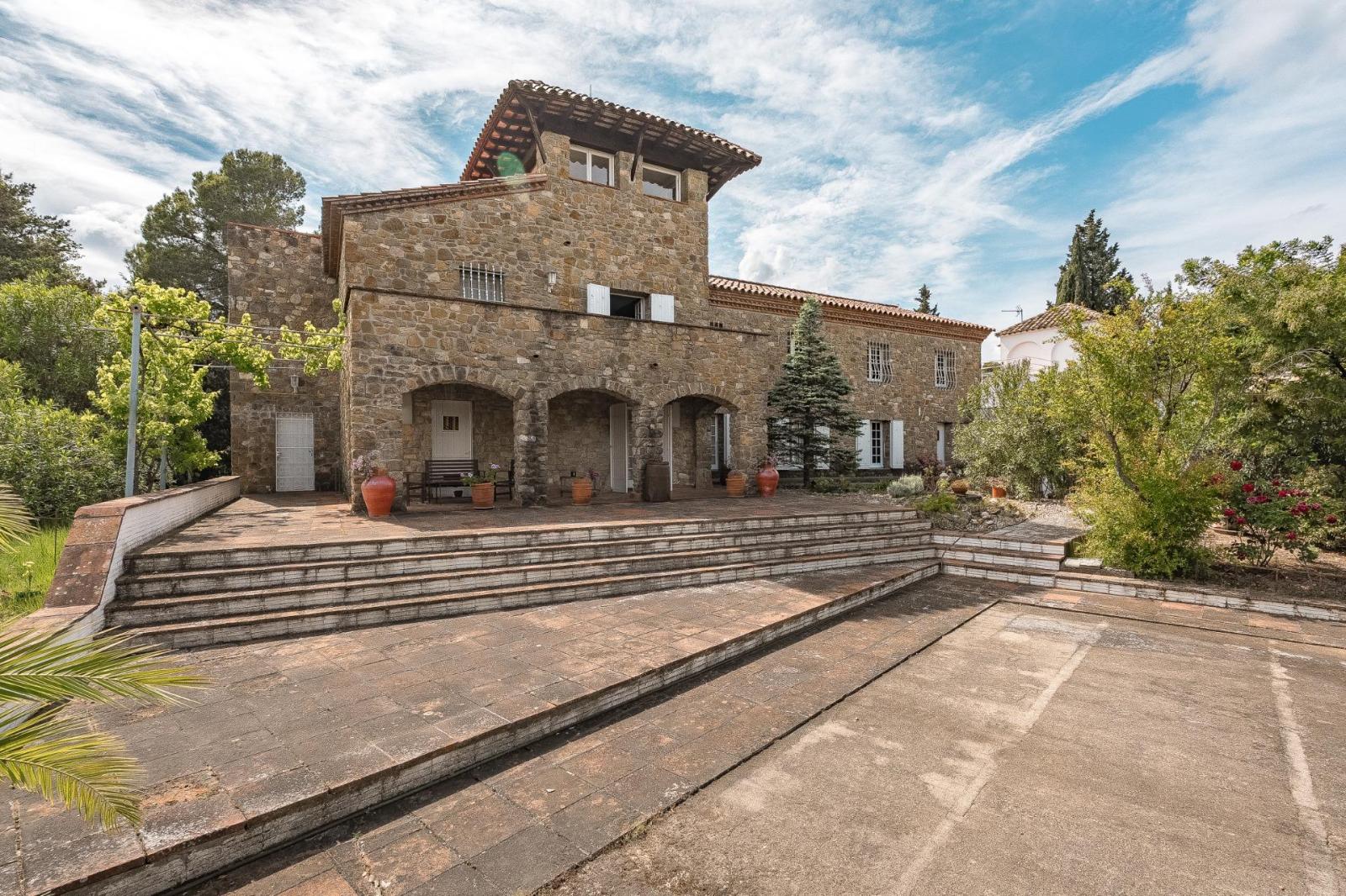 Rural House for Sale in Cabanelles