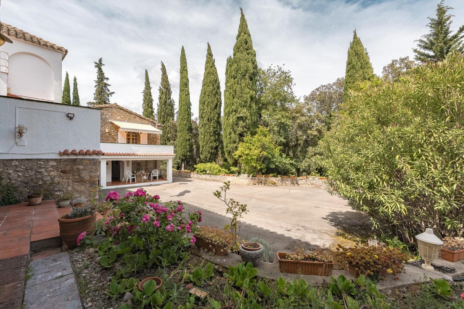 Rural House for Sale in Cabanelles