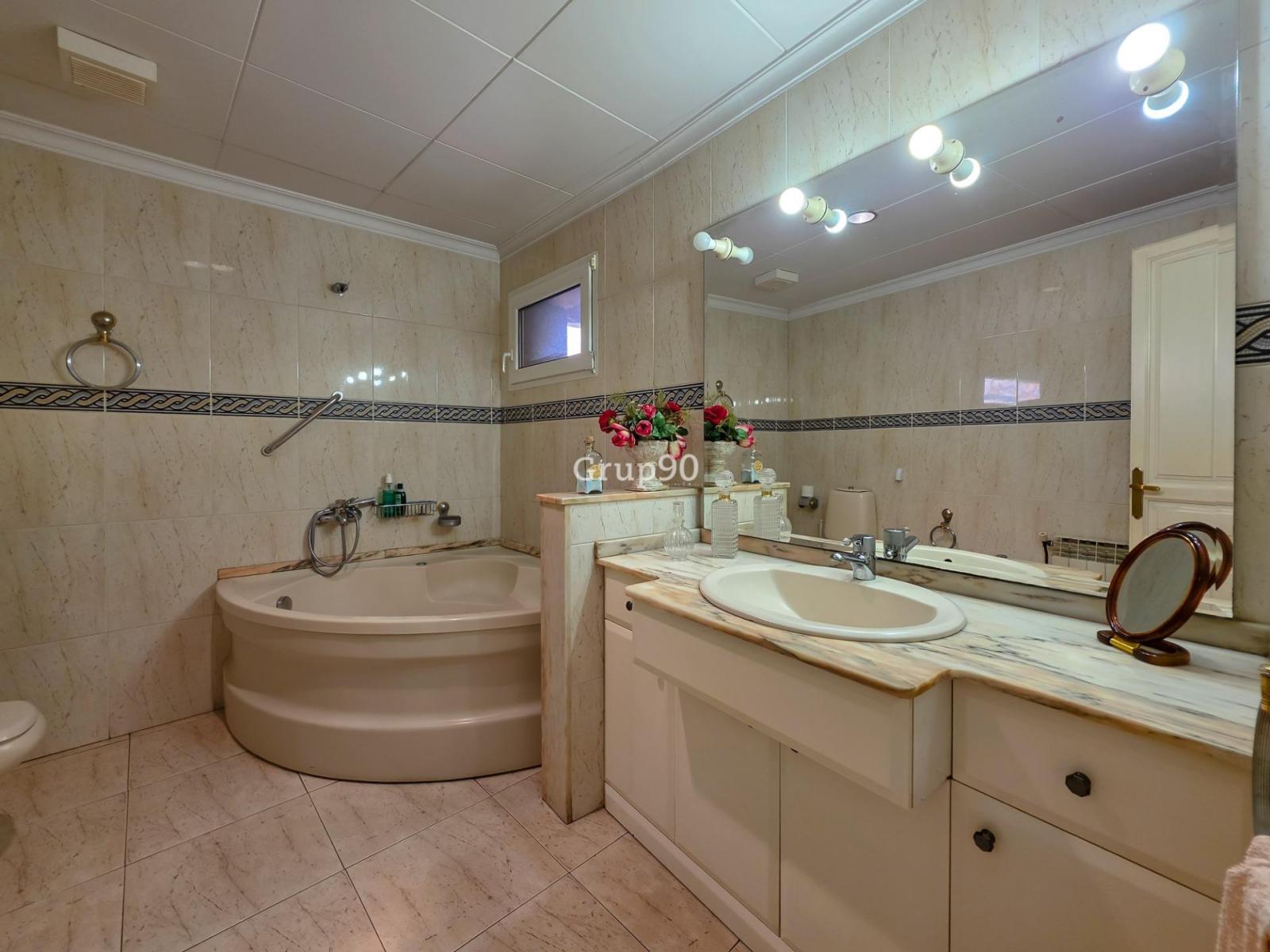 Casa Rural en Venta en Almenar