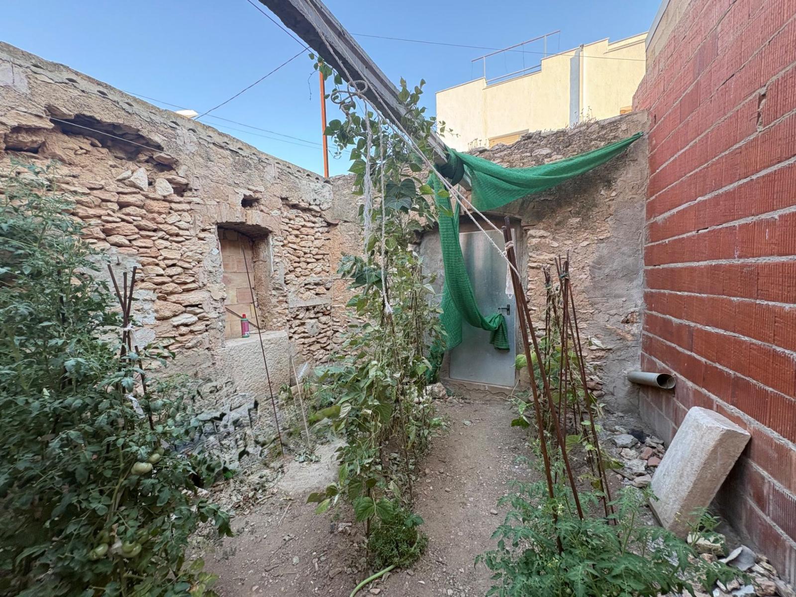 Premise for Sale in Santa Bàrbara