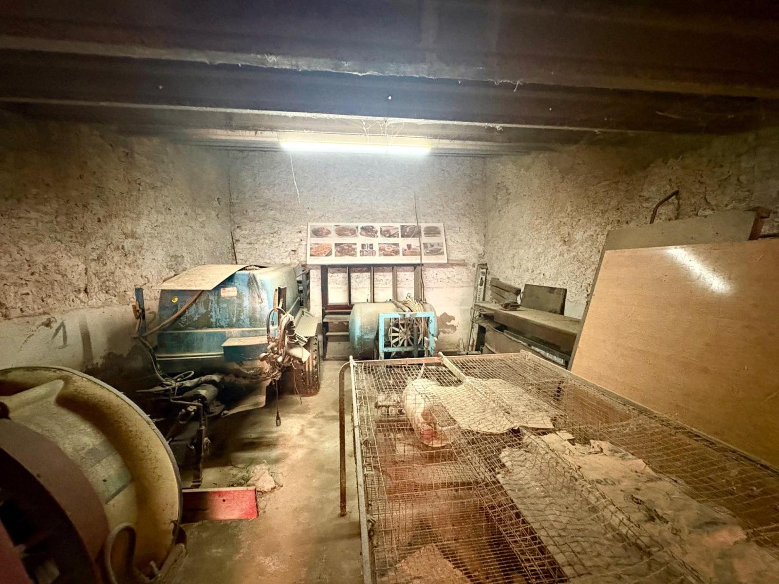 Premise for Sale in Santa Bàrbara
