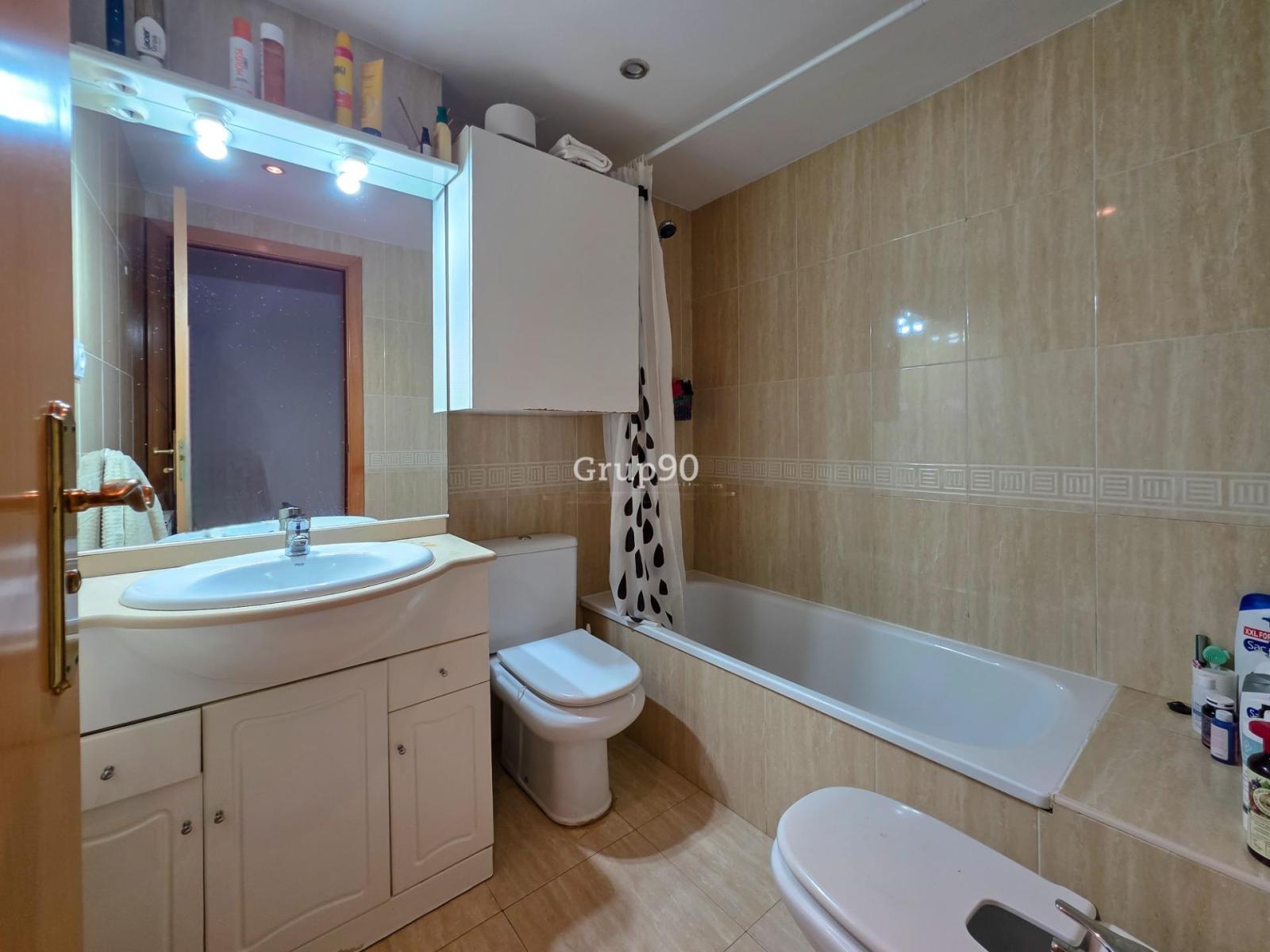 Flat for Sale in Rosselló