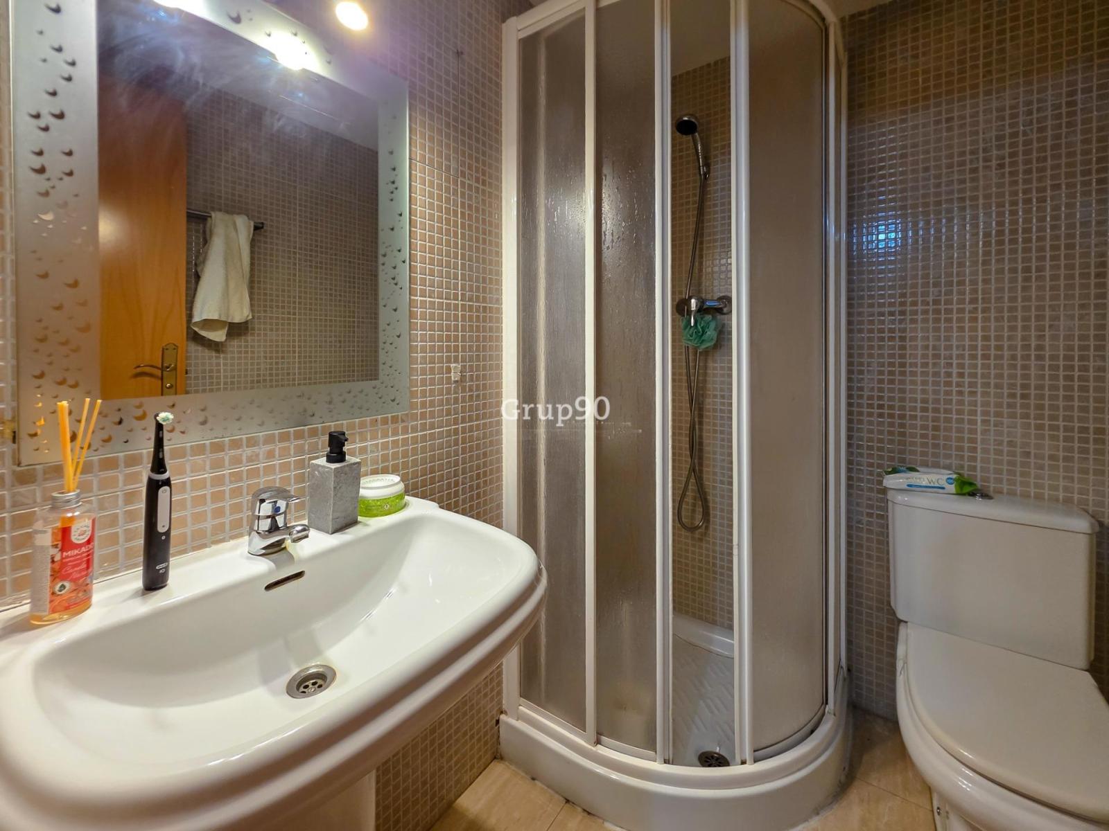 Flat for Sale in Rosselló