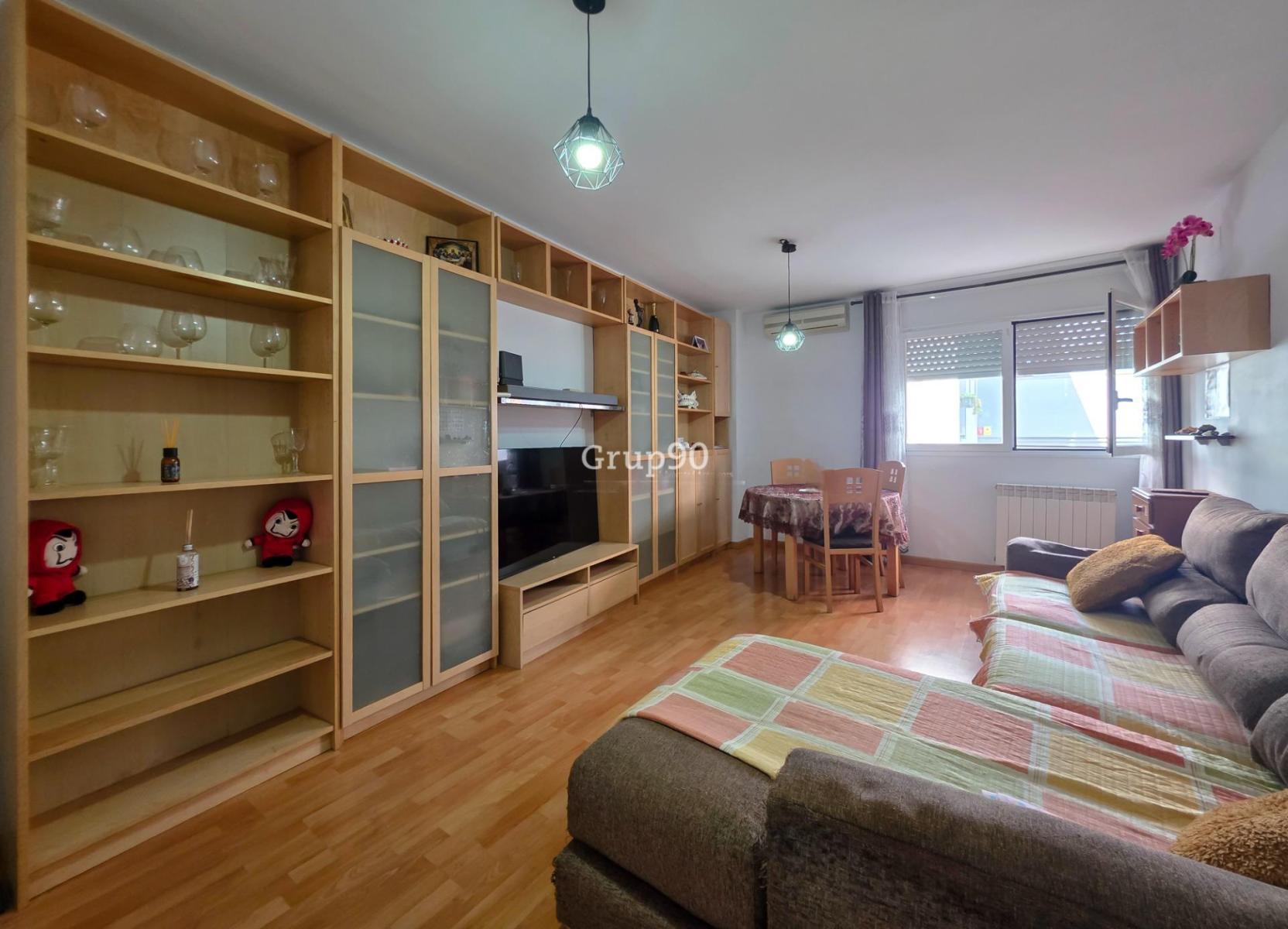 Flat for Sale in Rosselló