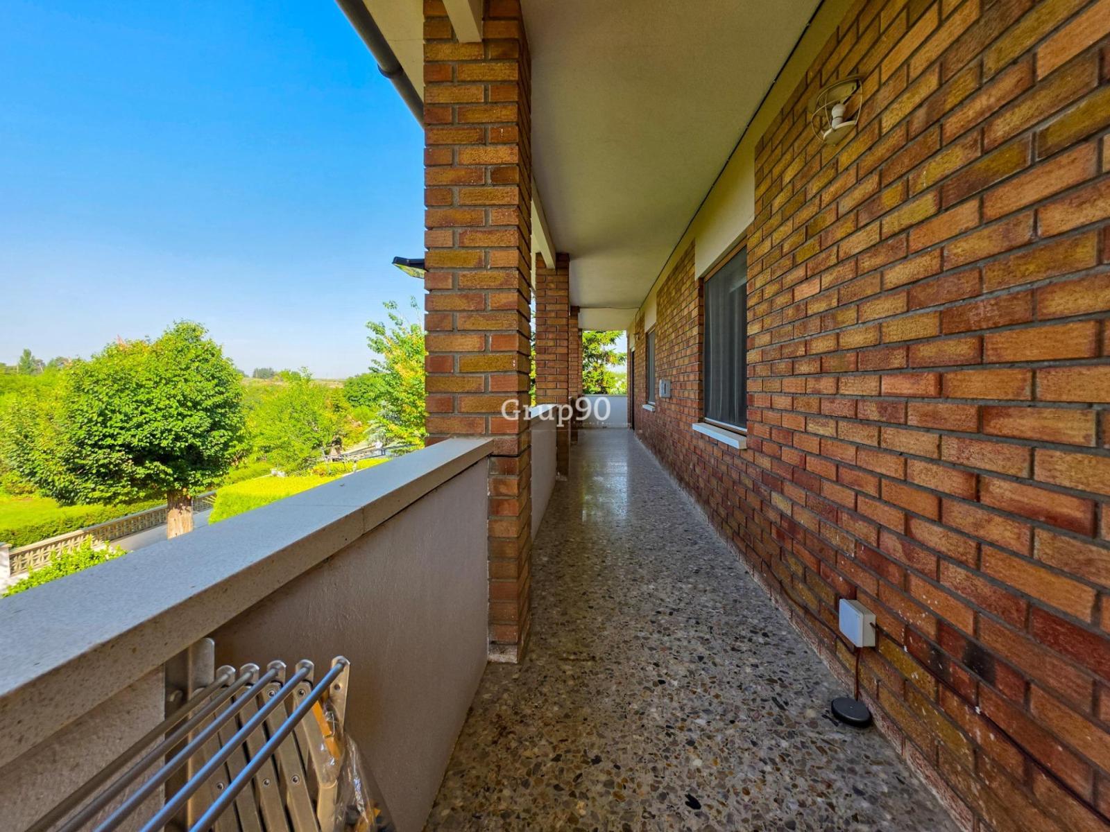 Chalet for Sale in Lleida