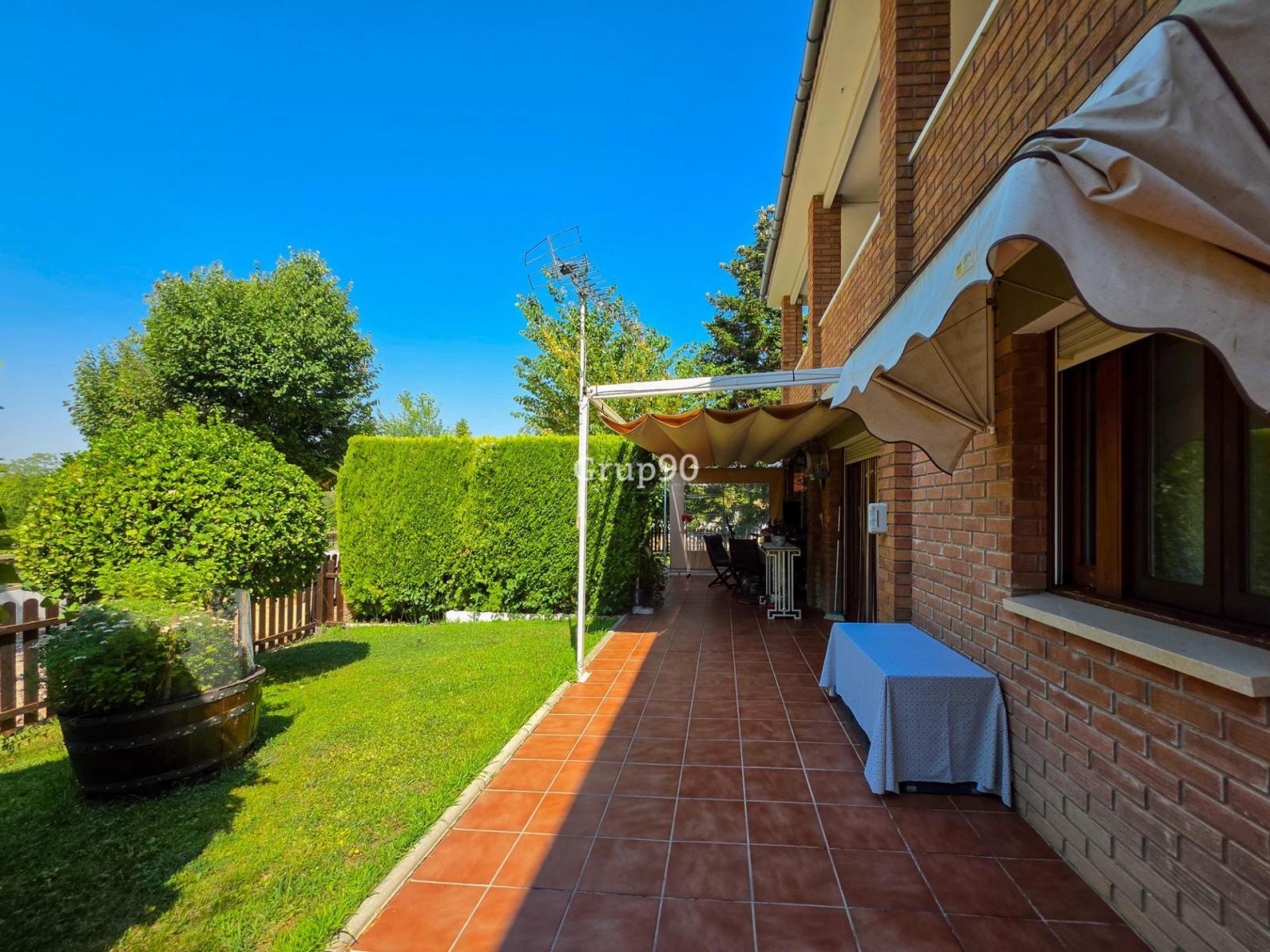 Chalet for Sale in Lleida