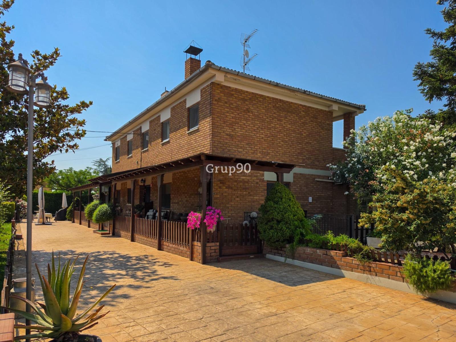 Chalet for Sale in Lleida