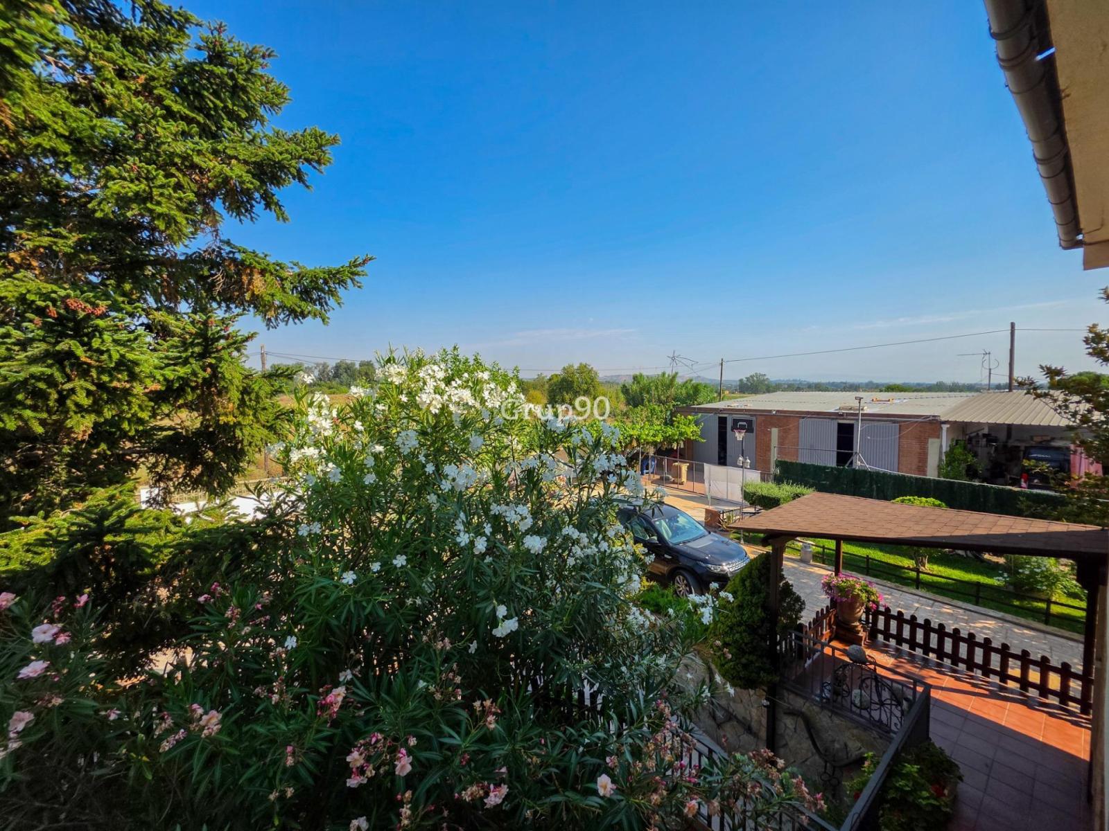 Chalet for Sale in Lleida