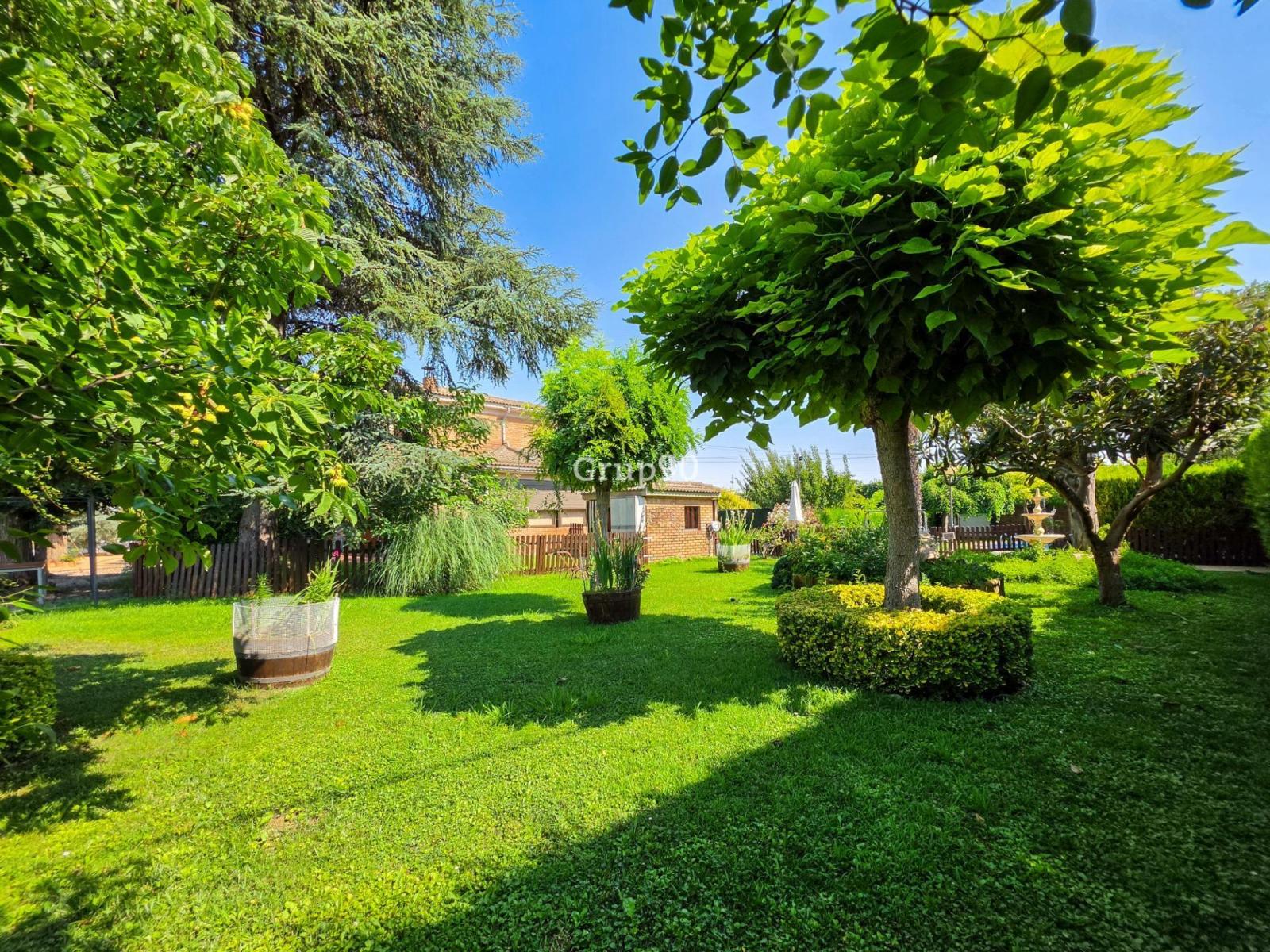 Chalet for Sale in Lleida