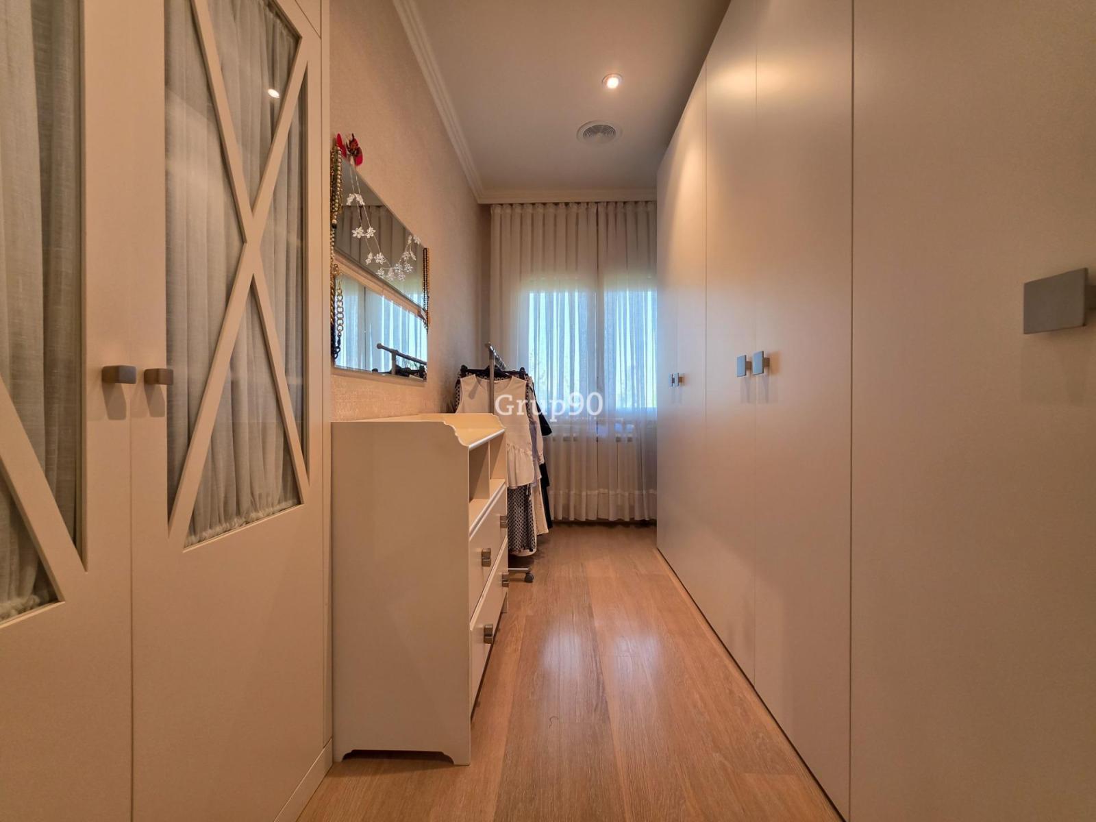 Chalet for Sale in Lleida