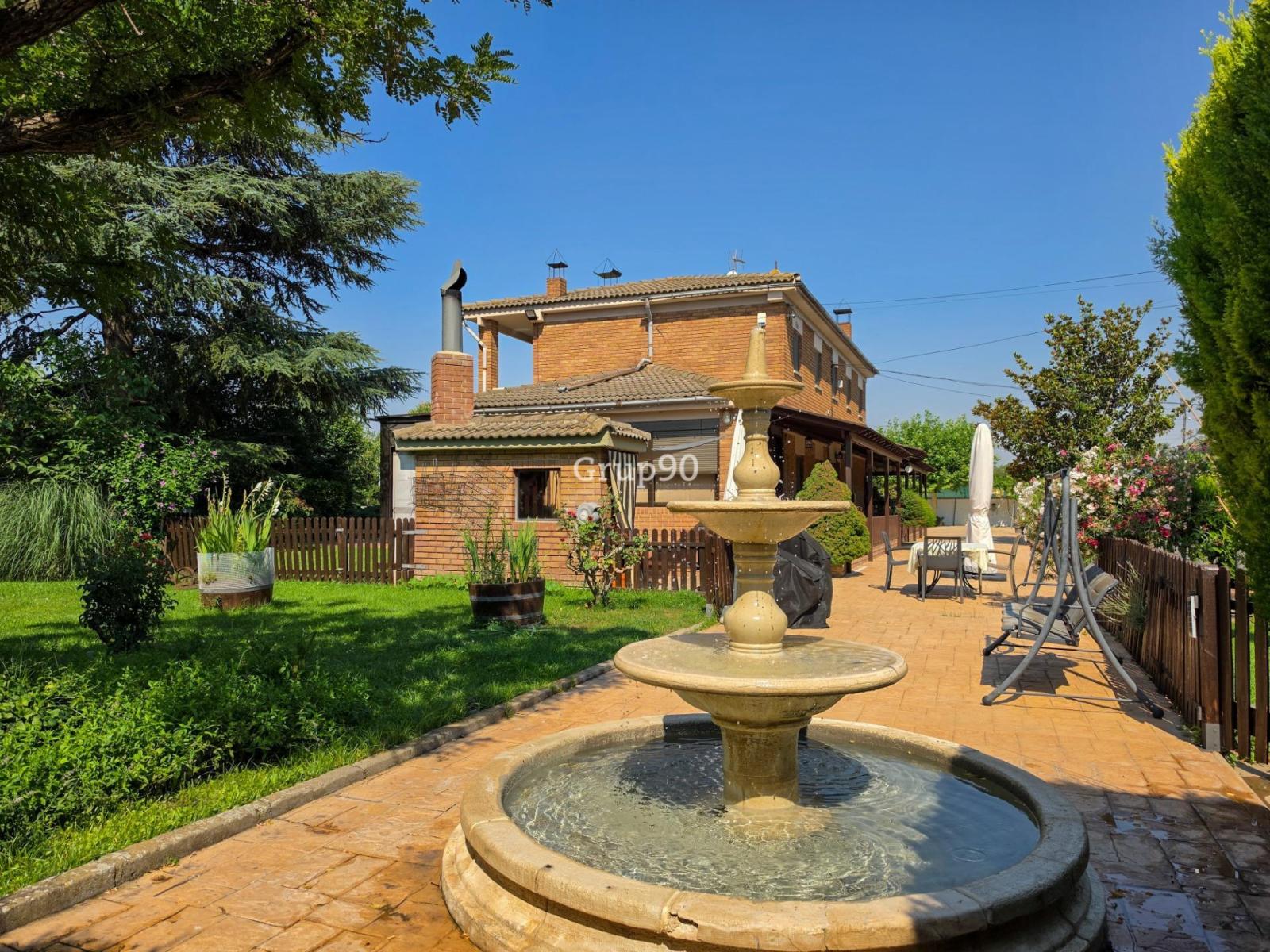 Chalet for Sale in Lleida