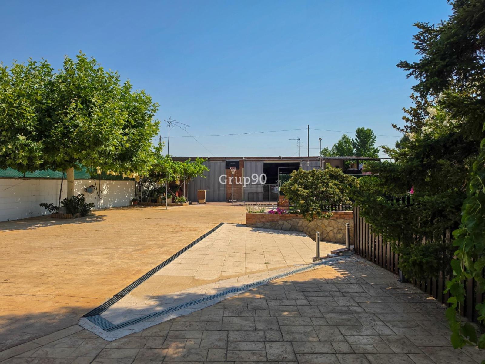 Chalet for Sale in Lleida