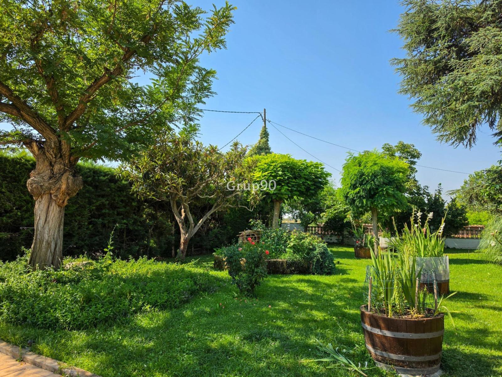 Chalet for Sale in Lleida
