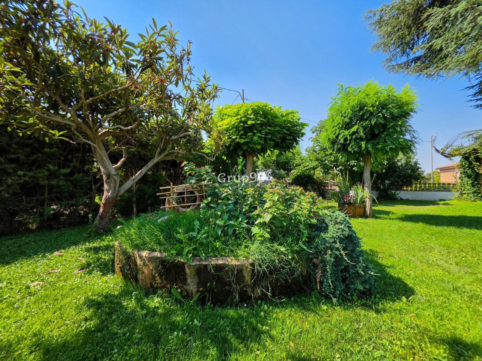 Chalet for Sale in Lleida