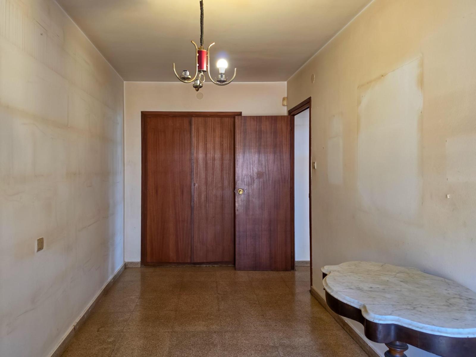Flat for Sale in Lleida