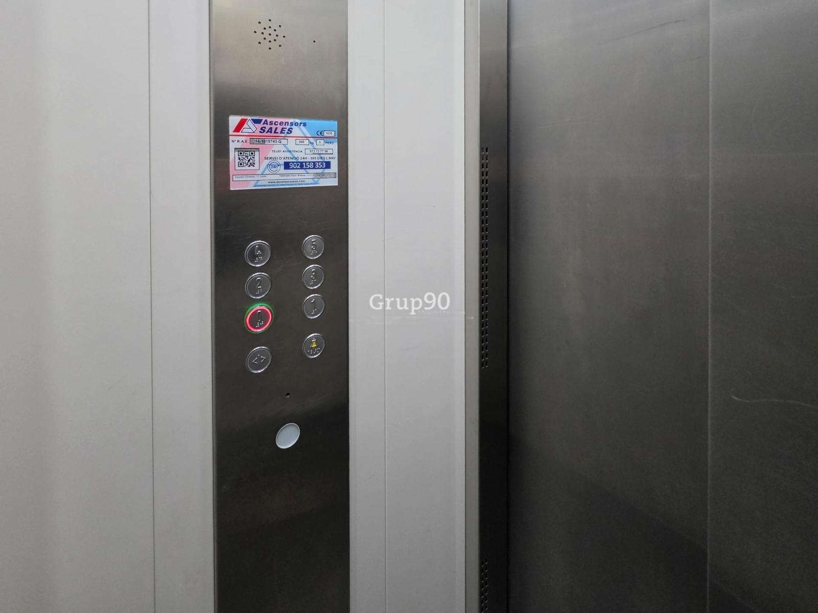Flat for Sale in Lleida