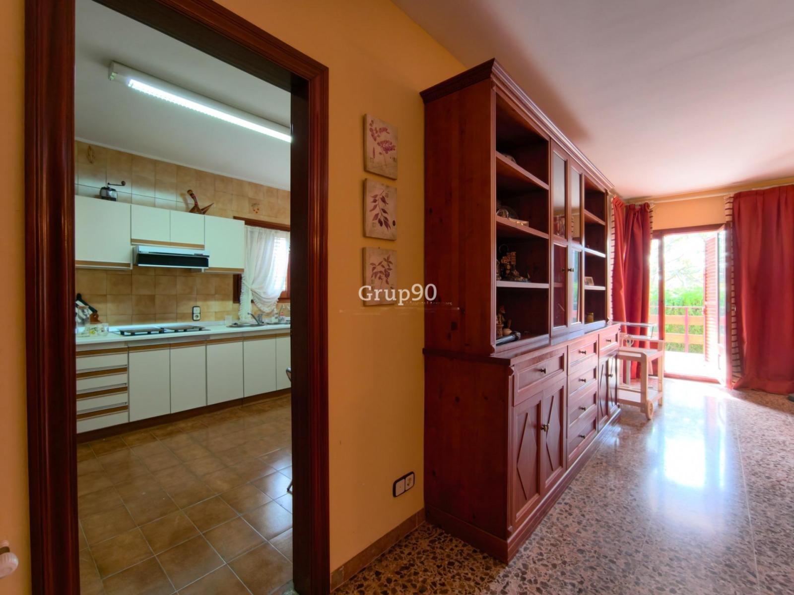Chalet for Sale in Alpicat
