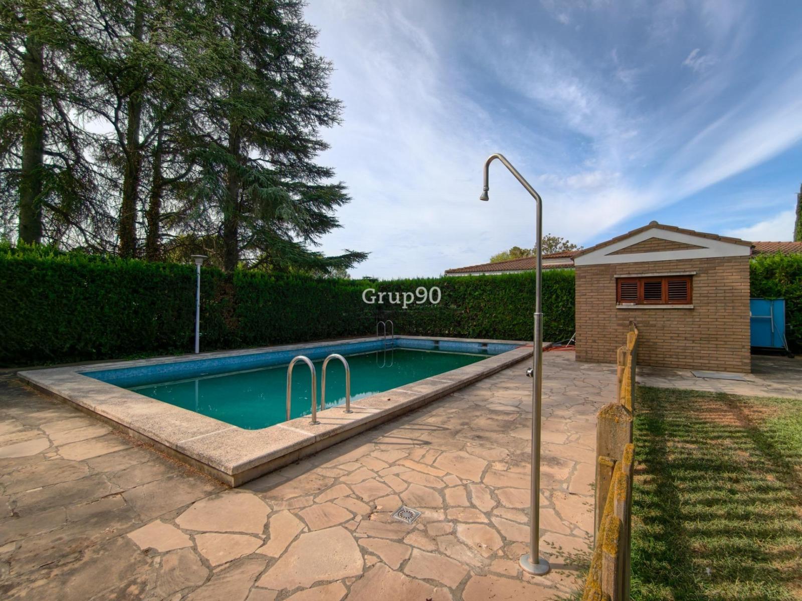 Chalet for Sale in Alpicat