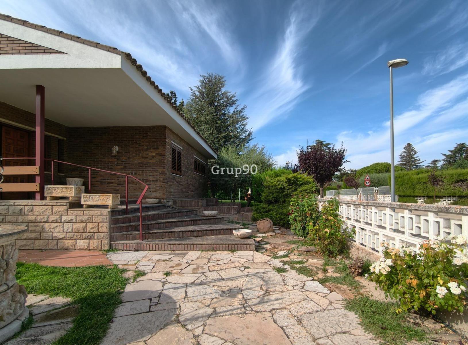 Chalet for Sale in Alpicat