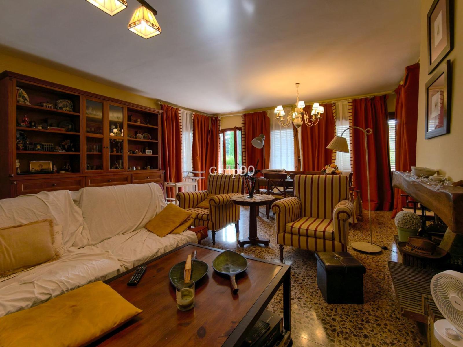 Chalet for Sale in Alpicat