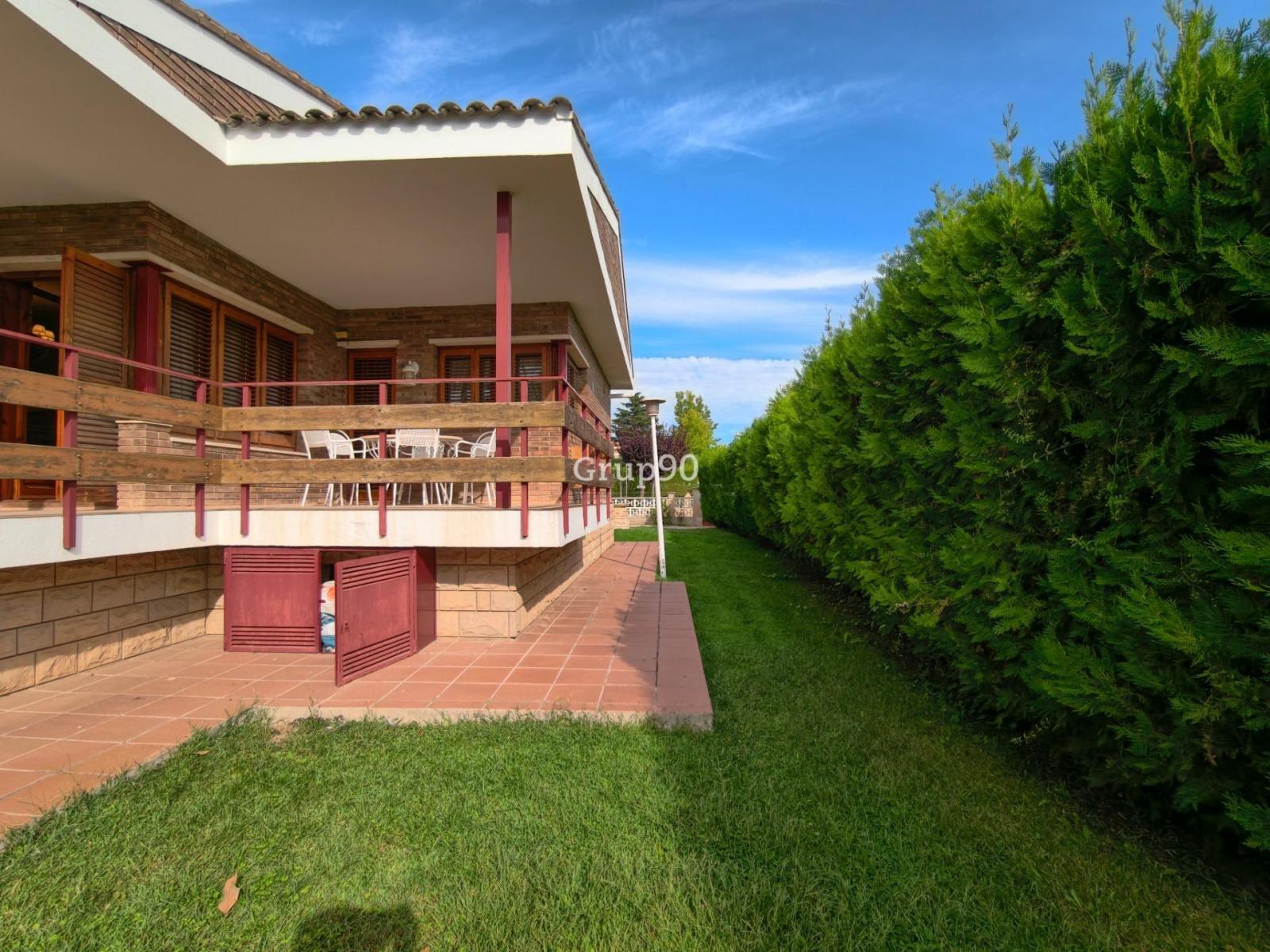 Chalet for Sale in Alpicat