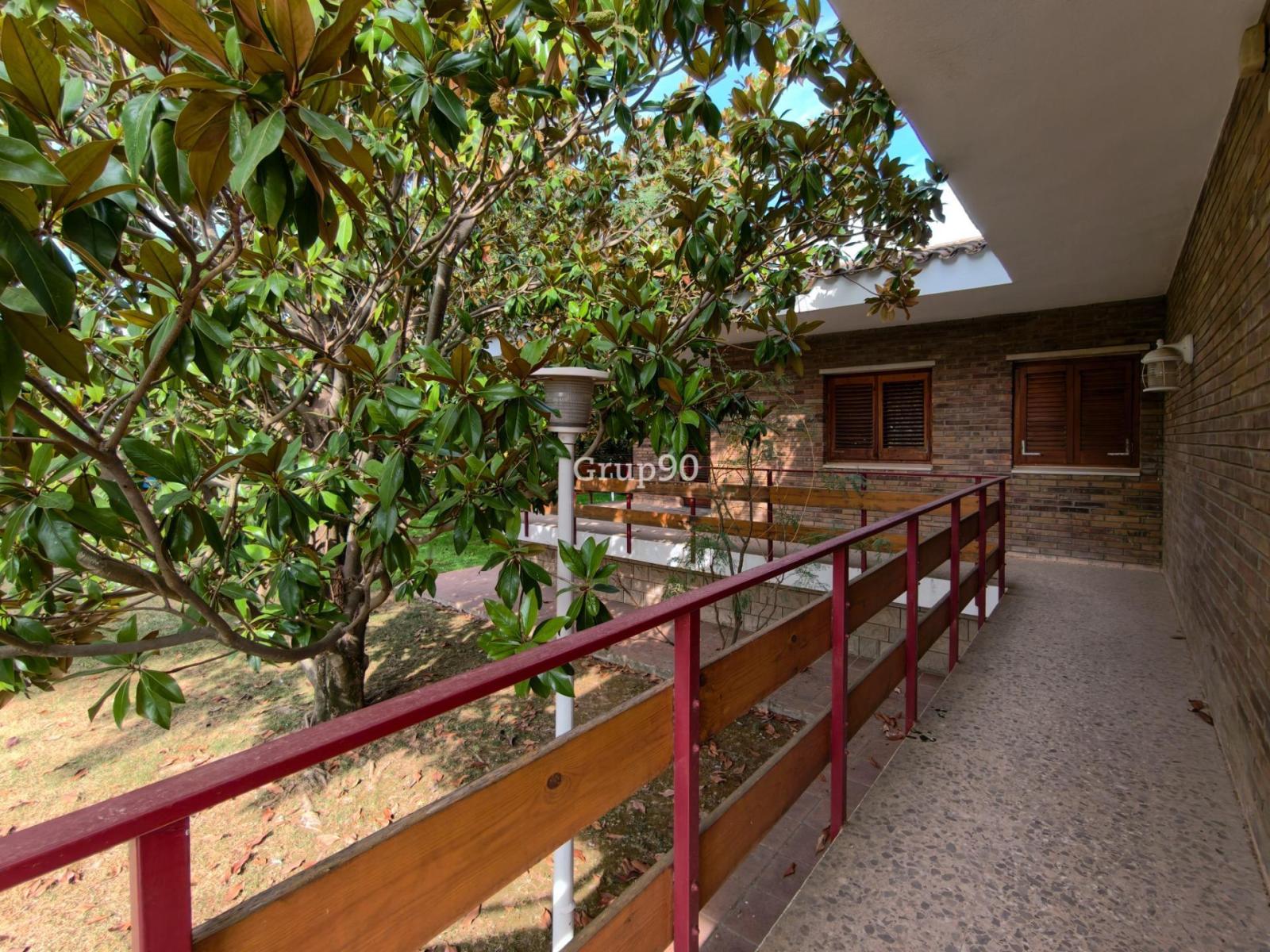 Chalet for Sale in Alpicat