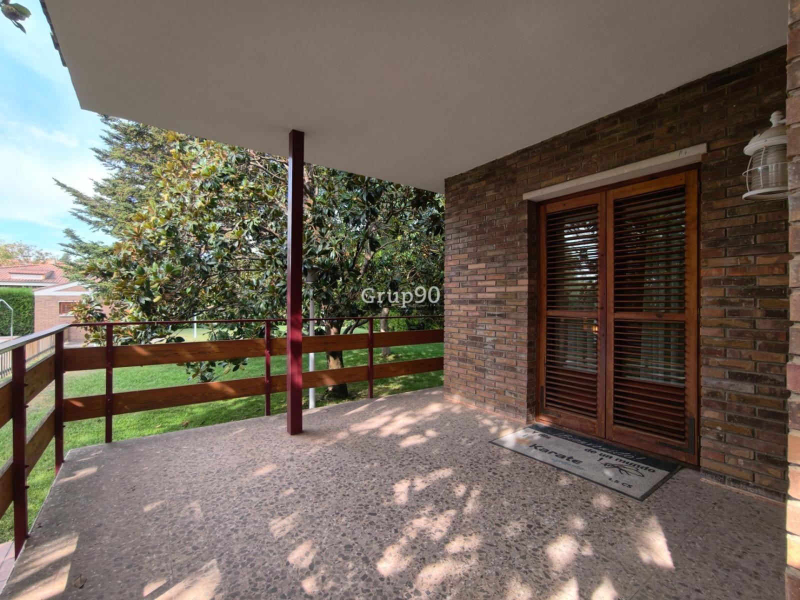 Chalet for Sale in Alpicat