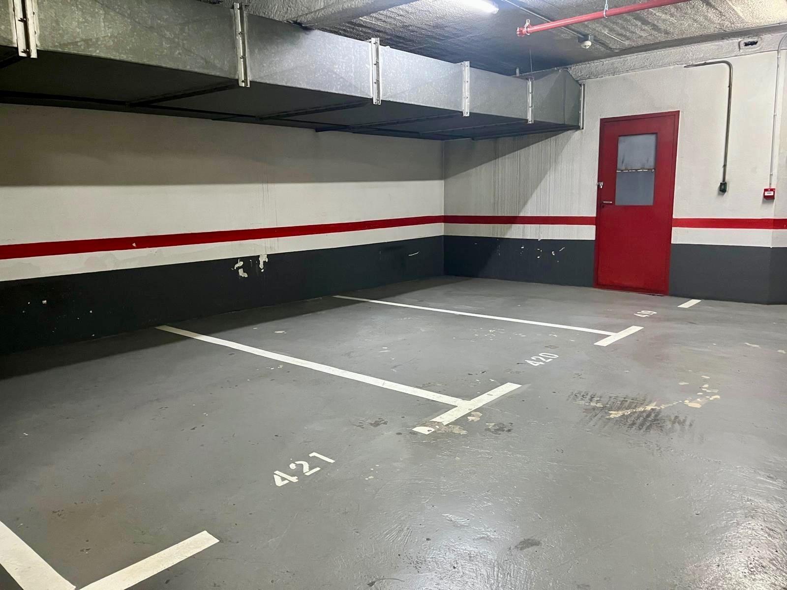 Garage for Sale in Barcelona