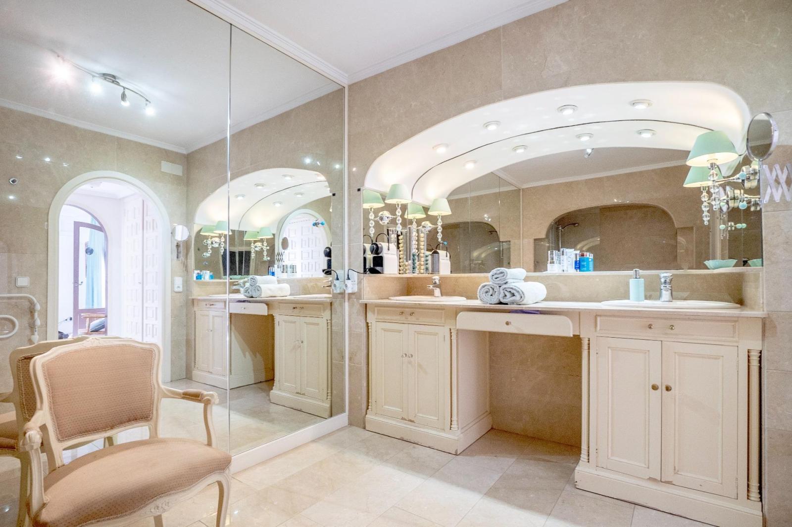 Villa for Sale in Villajoyosa