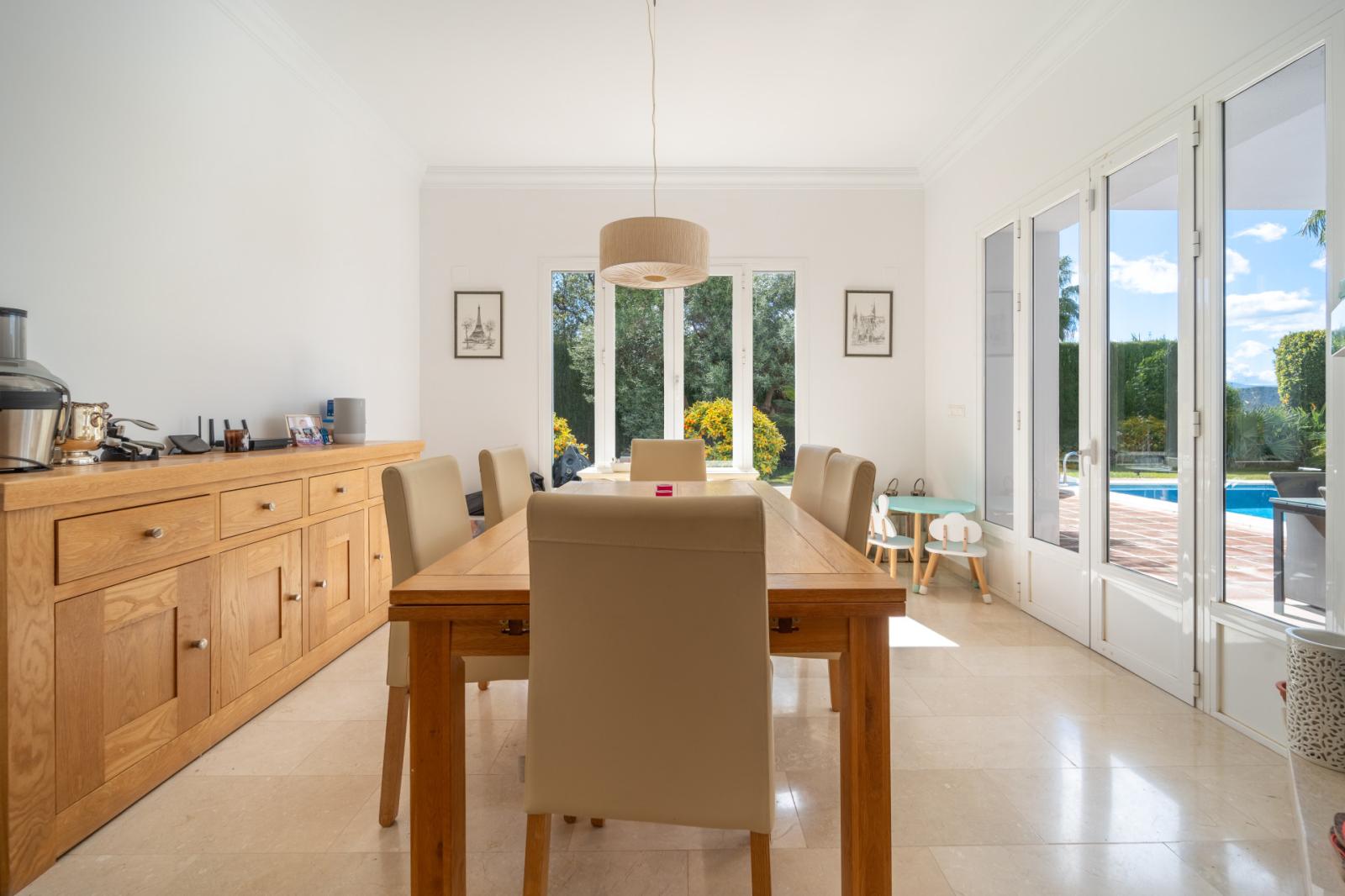 Villa for Sale in Istán