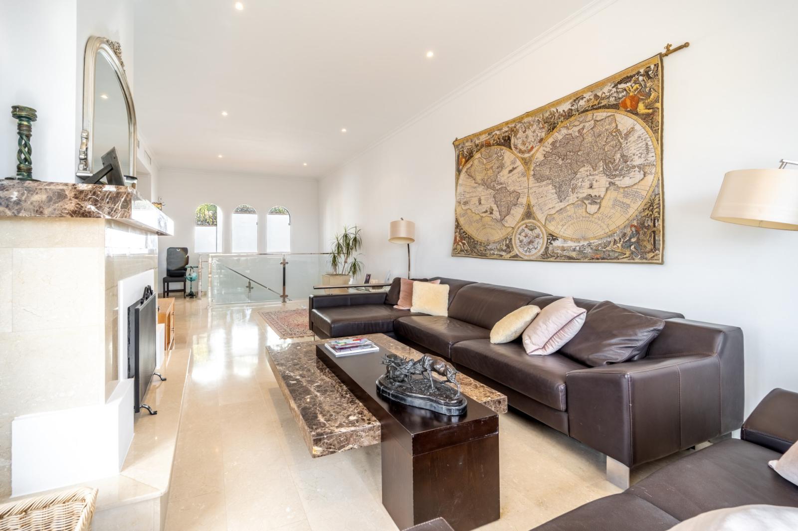 Villa for Sale in Istán
