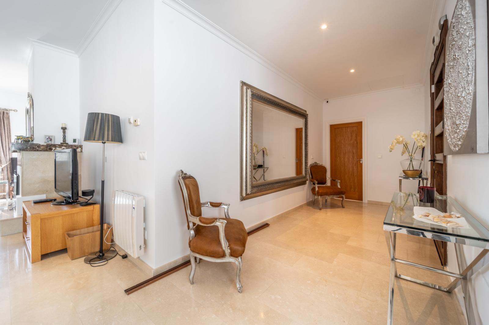 Villa for Sale in Istán