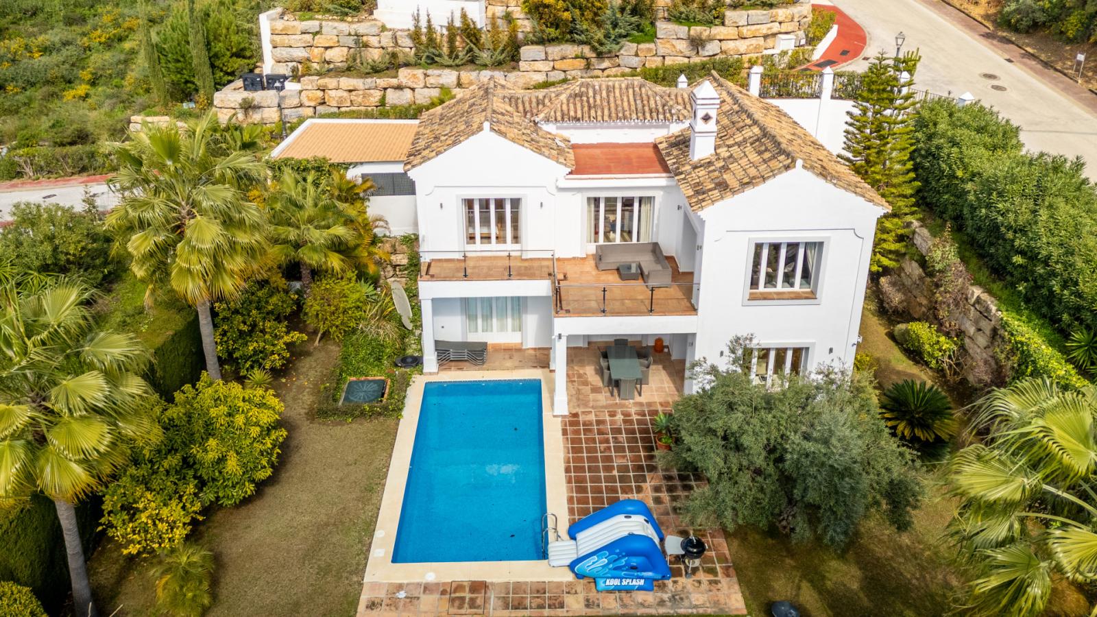 Villa for Sale in Istán