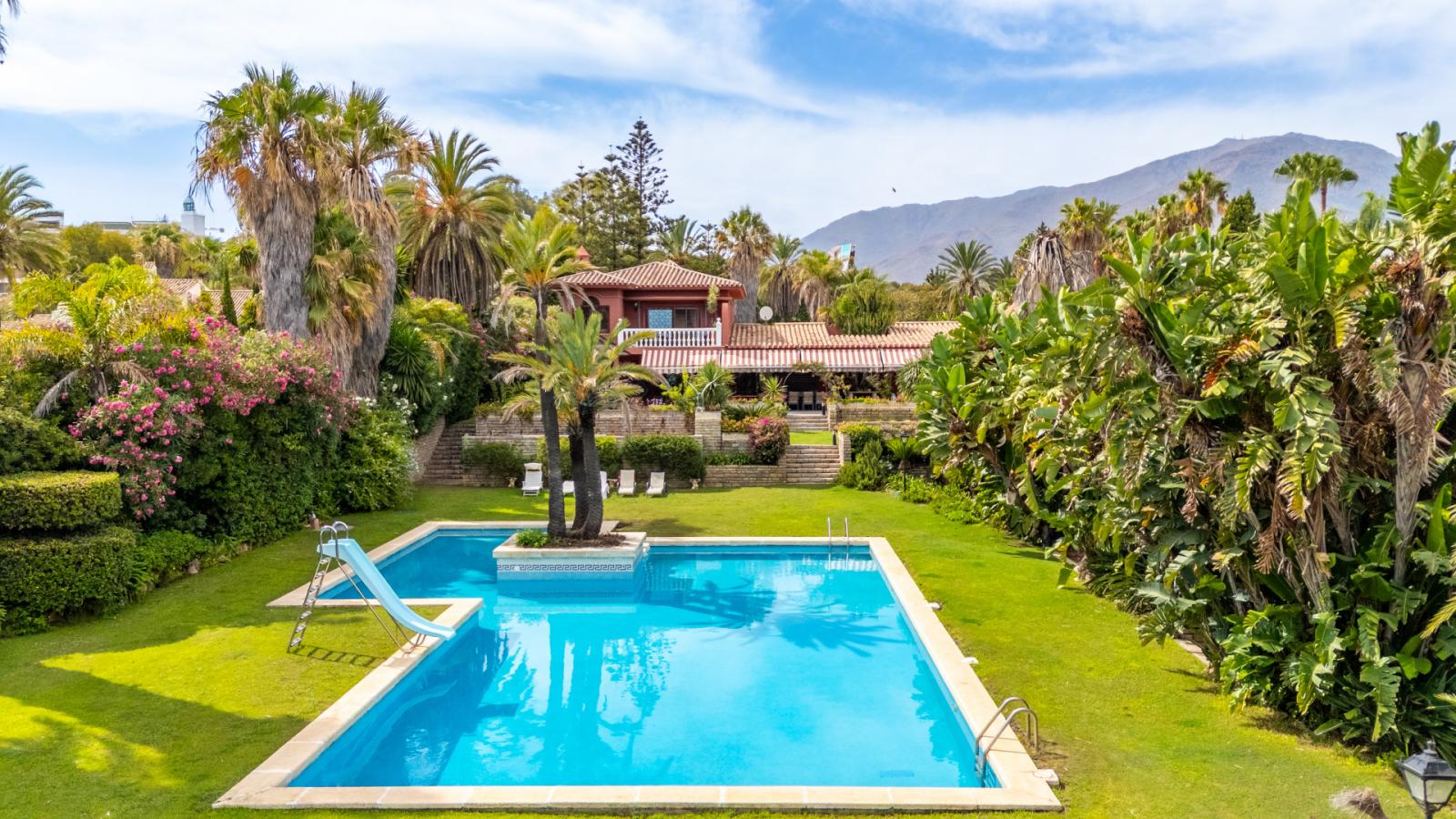 Villa en Venta en Estepona