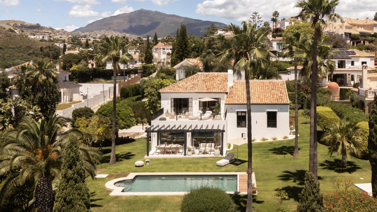 Villa for Sale in Estepona