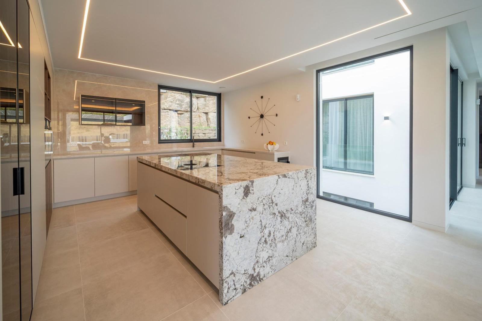 Villa for Sale in Benahavís