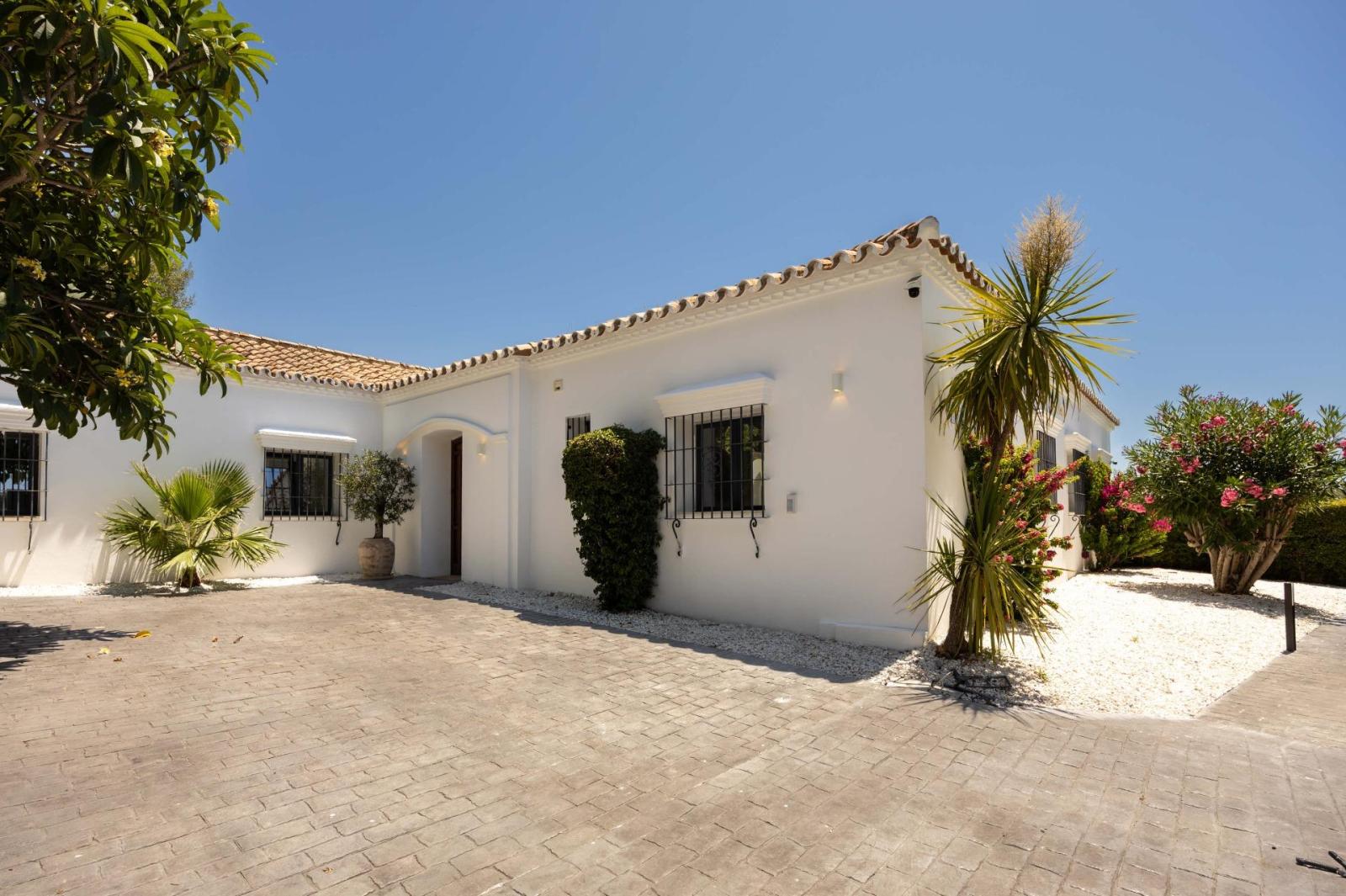 Villa for Sale in Estepona