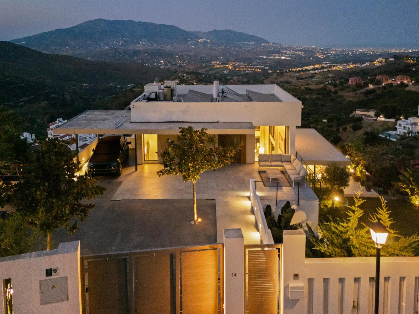 Villa for Sale in Ojén