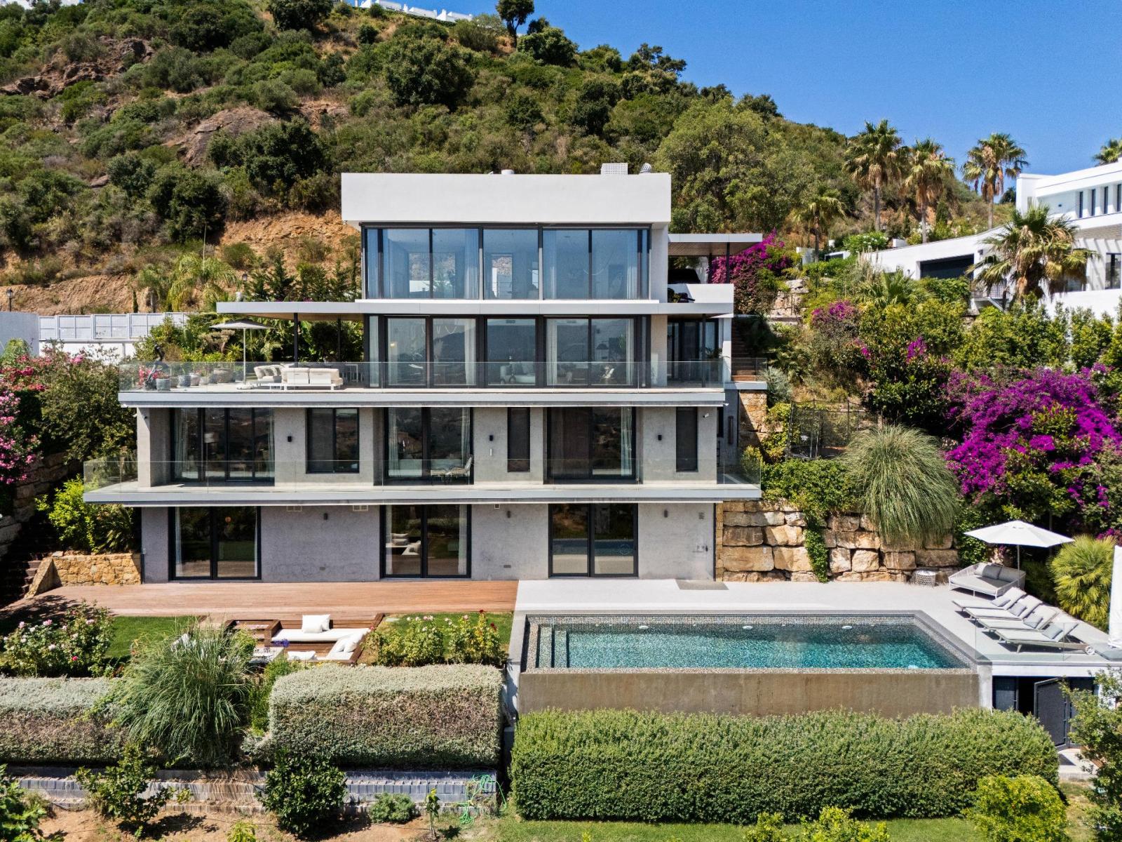 Villa for Sale in Ojén