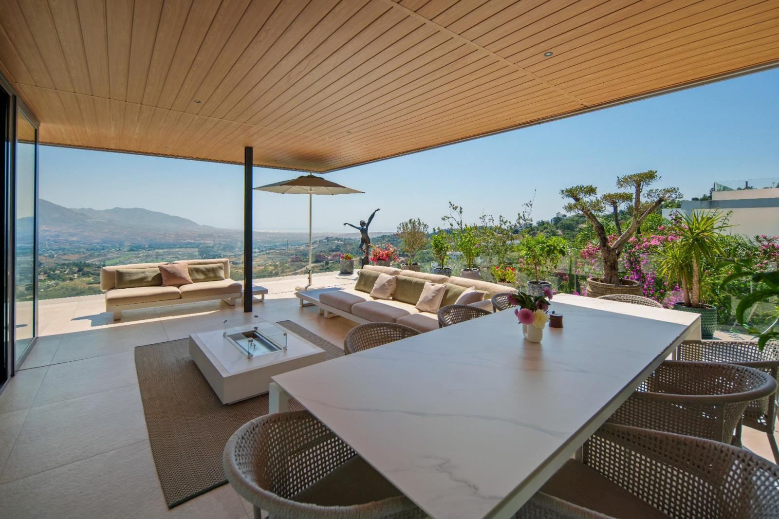 Villa for Sale in Ojén