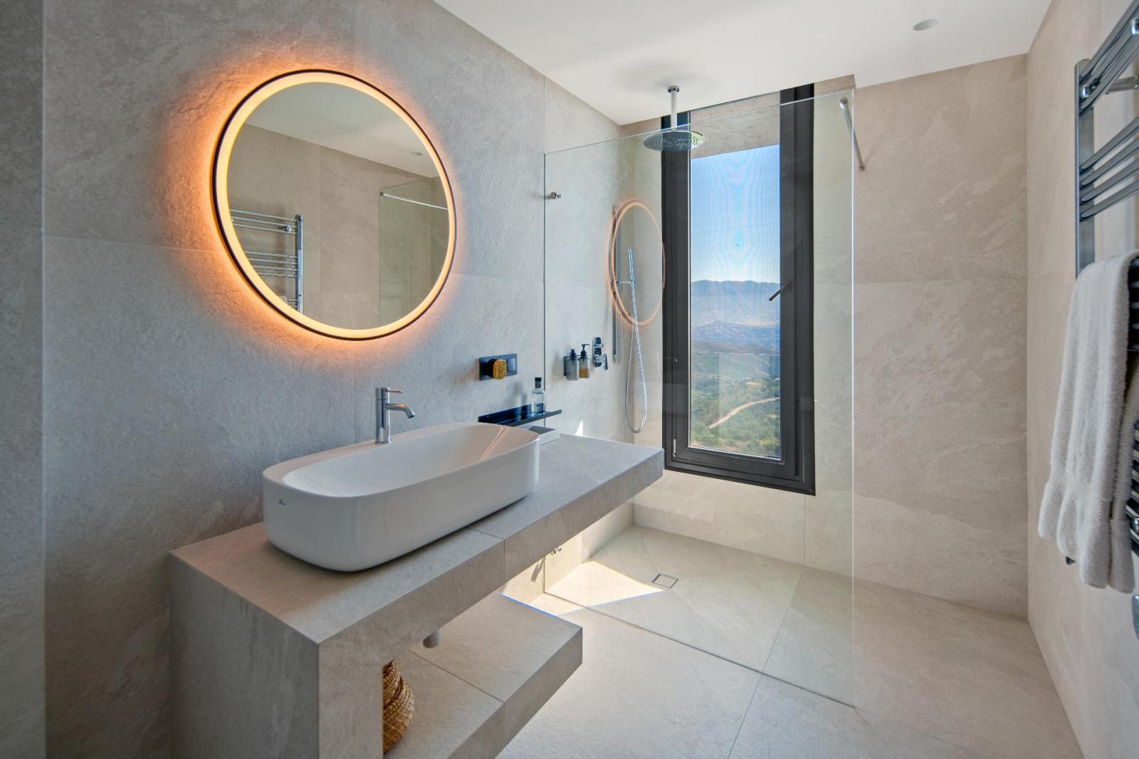 Villa for Sale in Ojén