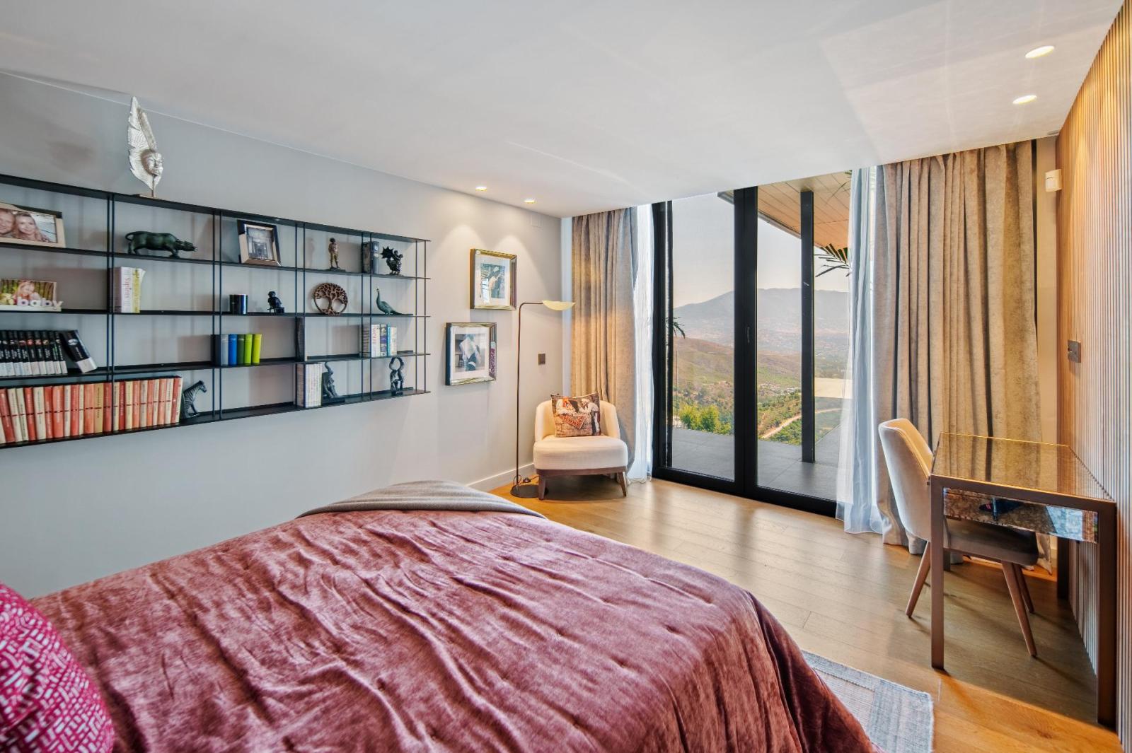 Villa for Sale in Ojén