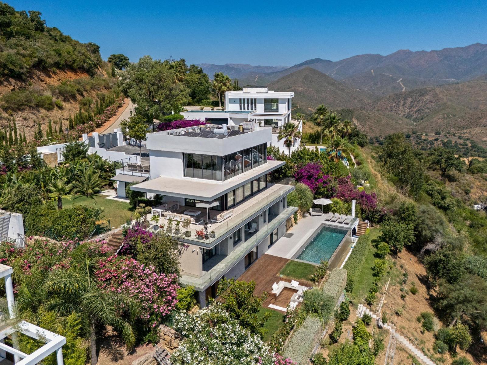 Villa for Sale in Ojén