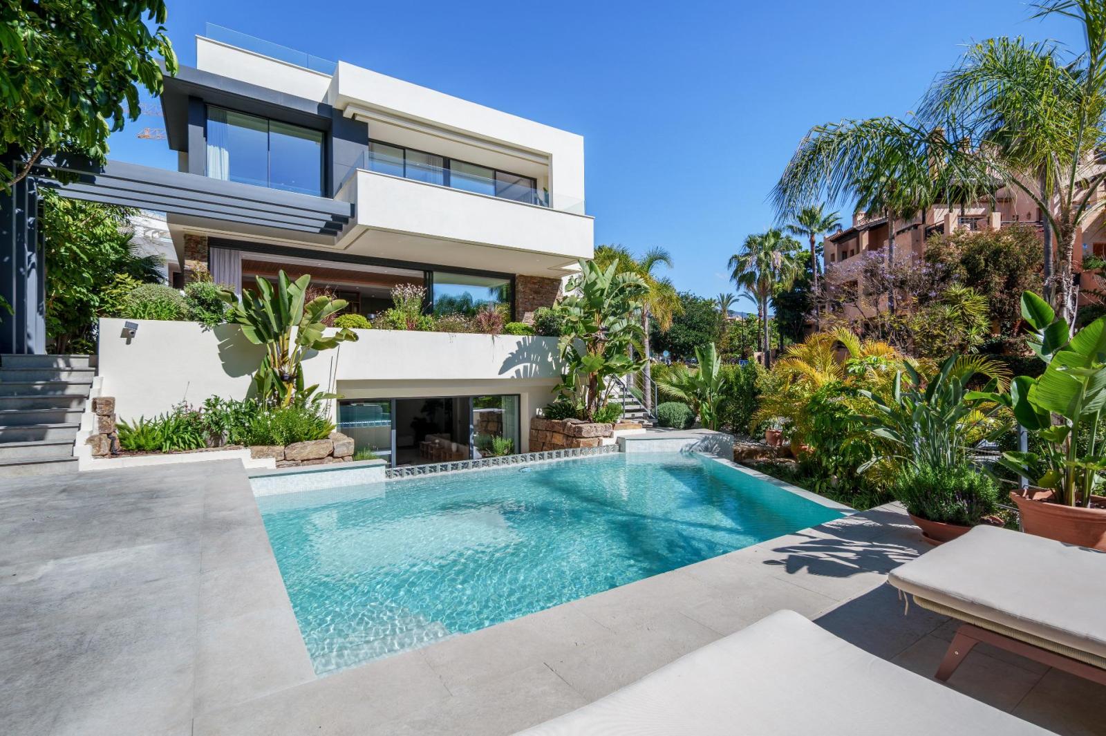 Villa for Sale in Estepona