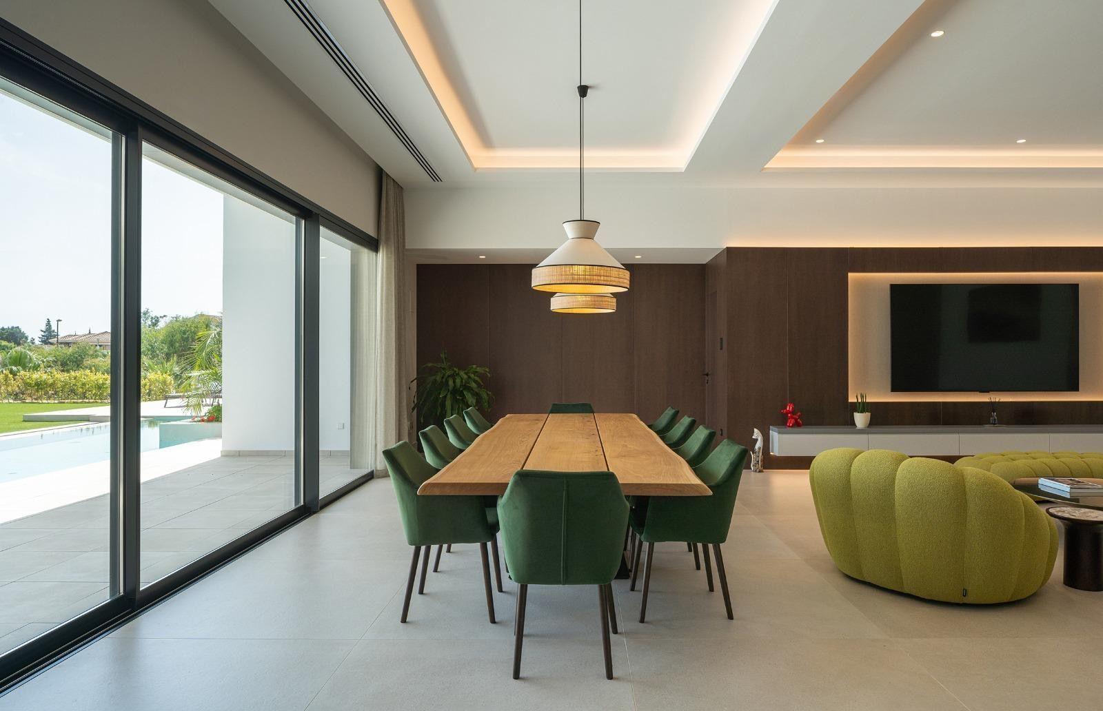 Villa for Sale in Benalmádena