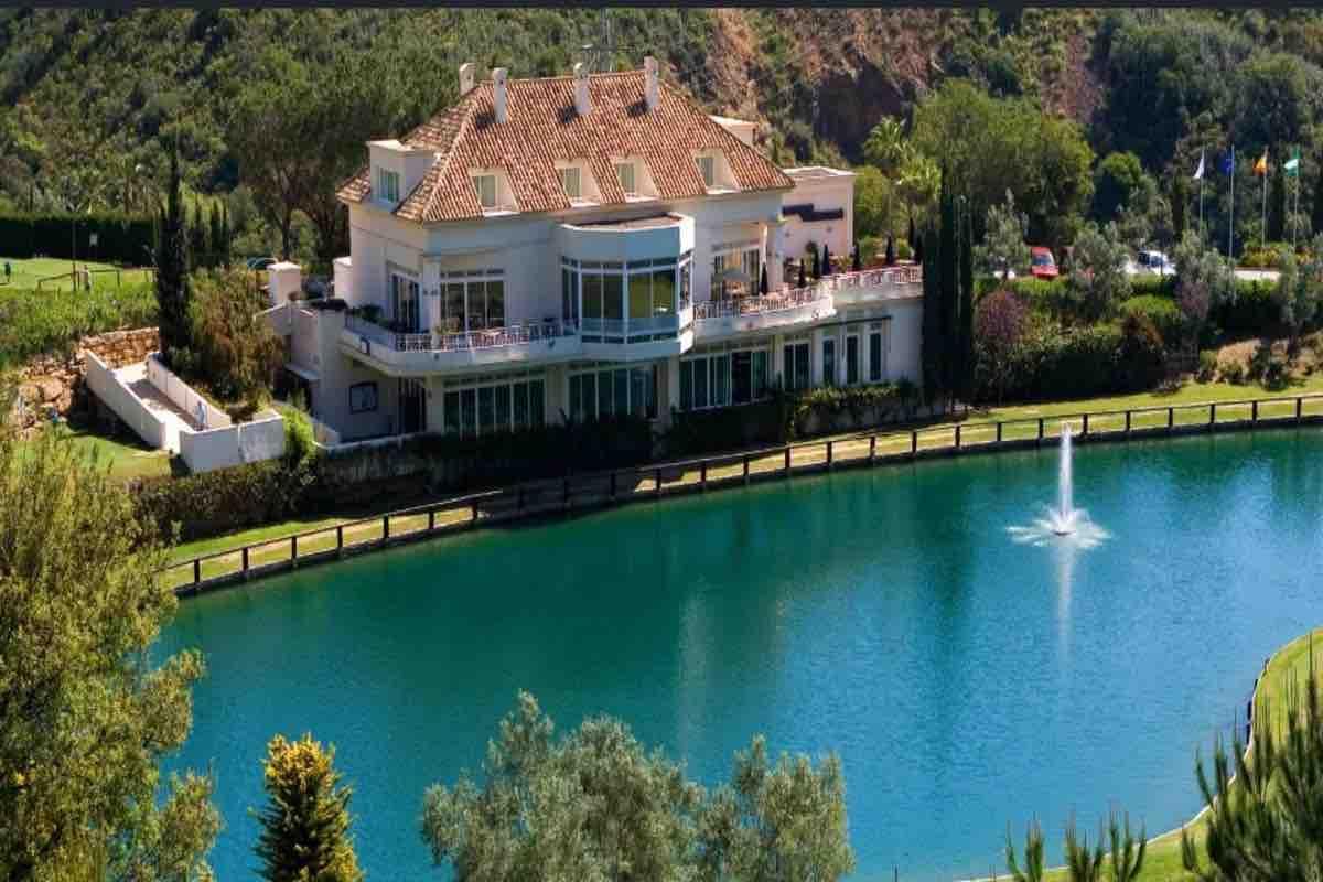 Villa for Sale in Marbella