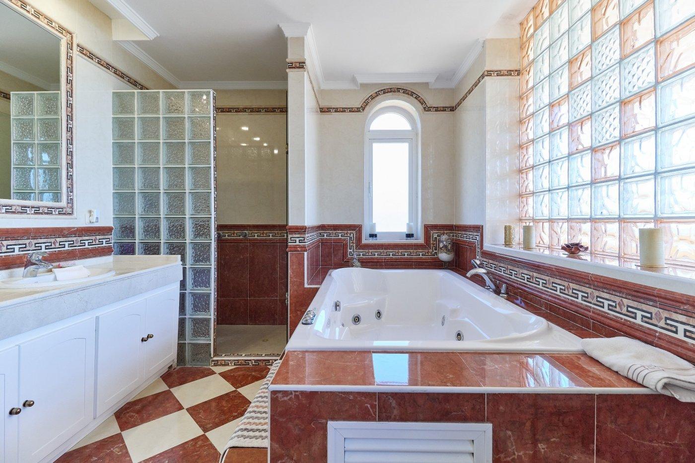 Villa en Venta en Ojén