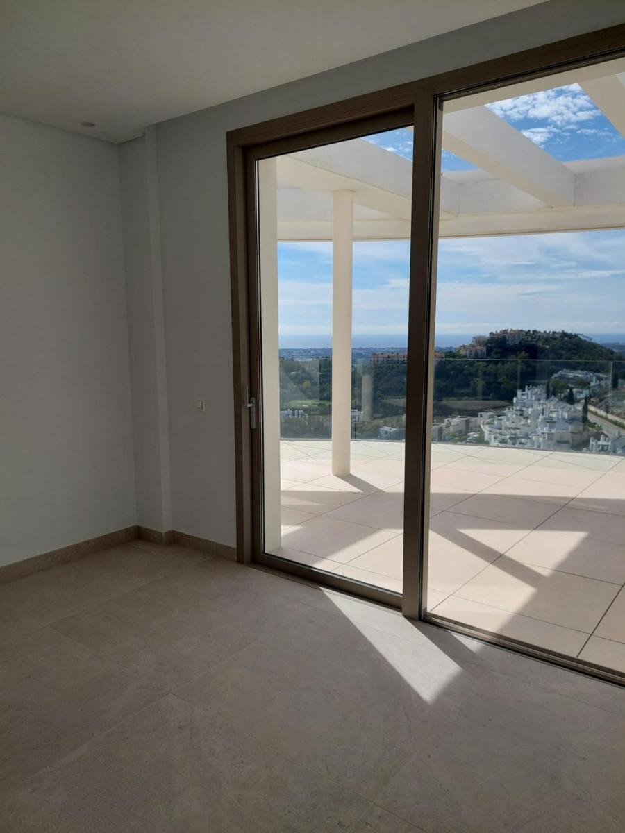 Penthouse for Sale in Benahavís